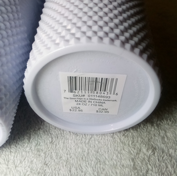 Starbucks Studded white bling Tumblrs - Picture 6 of 10